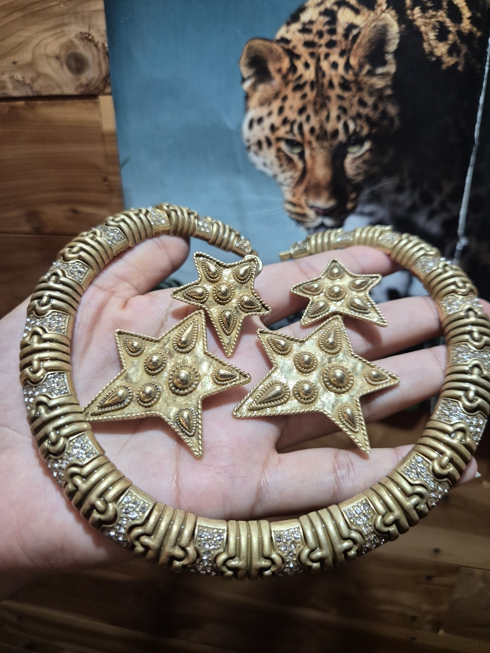 Gold Brass Star Motif Collar Necklace and Earrings Set